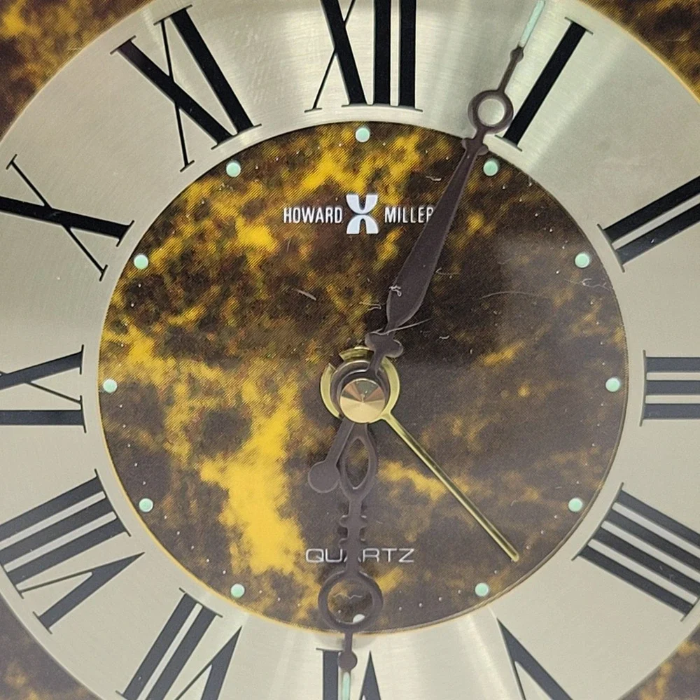 Howard Miller Quartz Mantel Clock 4RE603 Gold &‎ Black Roman Numerals
